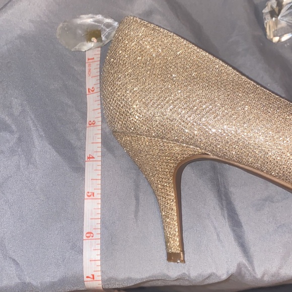 Dream Pairs Heels - Picture 5 of 7